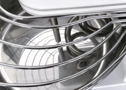 Powerful 750W Motor & Premium Build