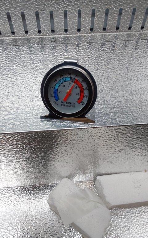 GRADED 2 - Premium Contender 216L Commercial Double Door Drinks Fridge - Hinged Doors