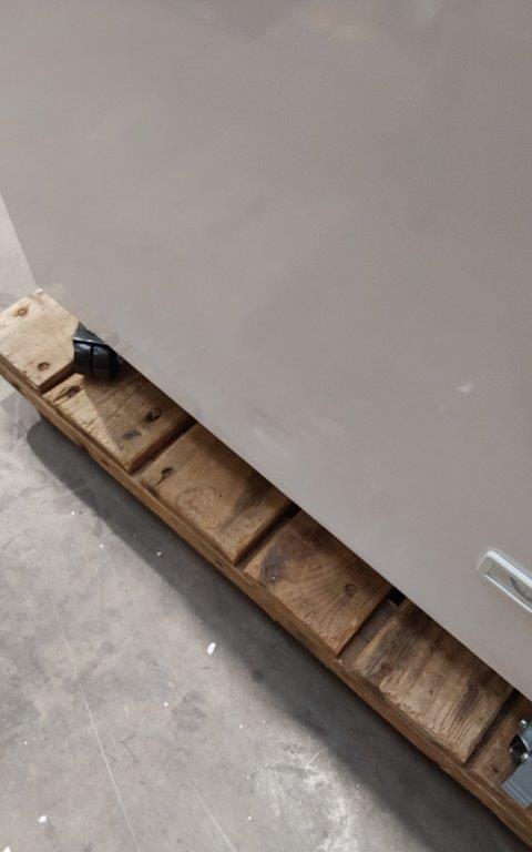 GRADE 3 - Contender 187 Litre Ice Cream Freezer Curved Sliding Glass Lid