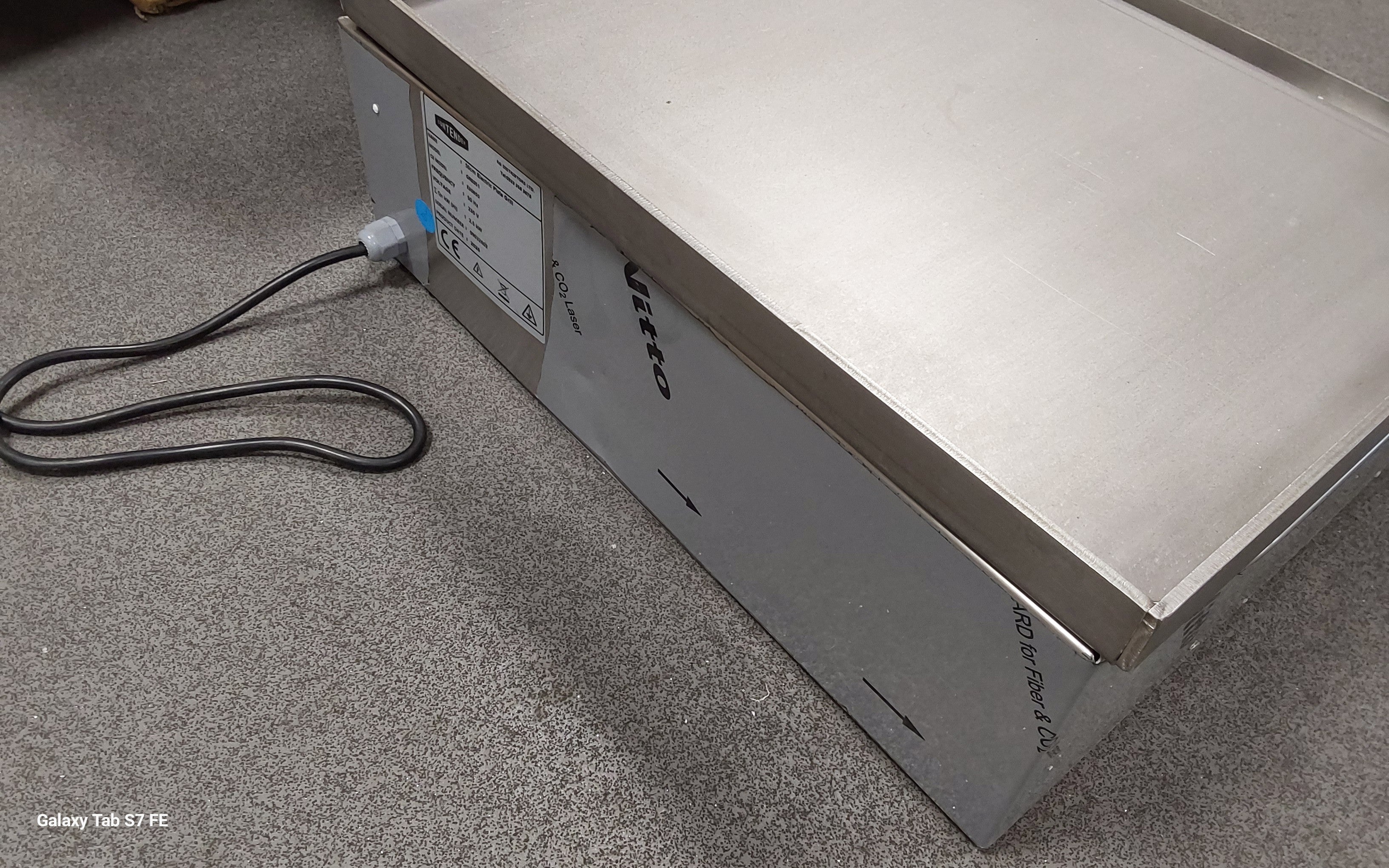 Contender 700mm Electric Griddle (Flat Plate) – Efficient Cooking & Precise Heat Control