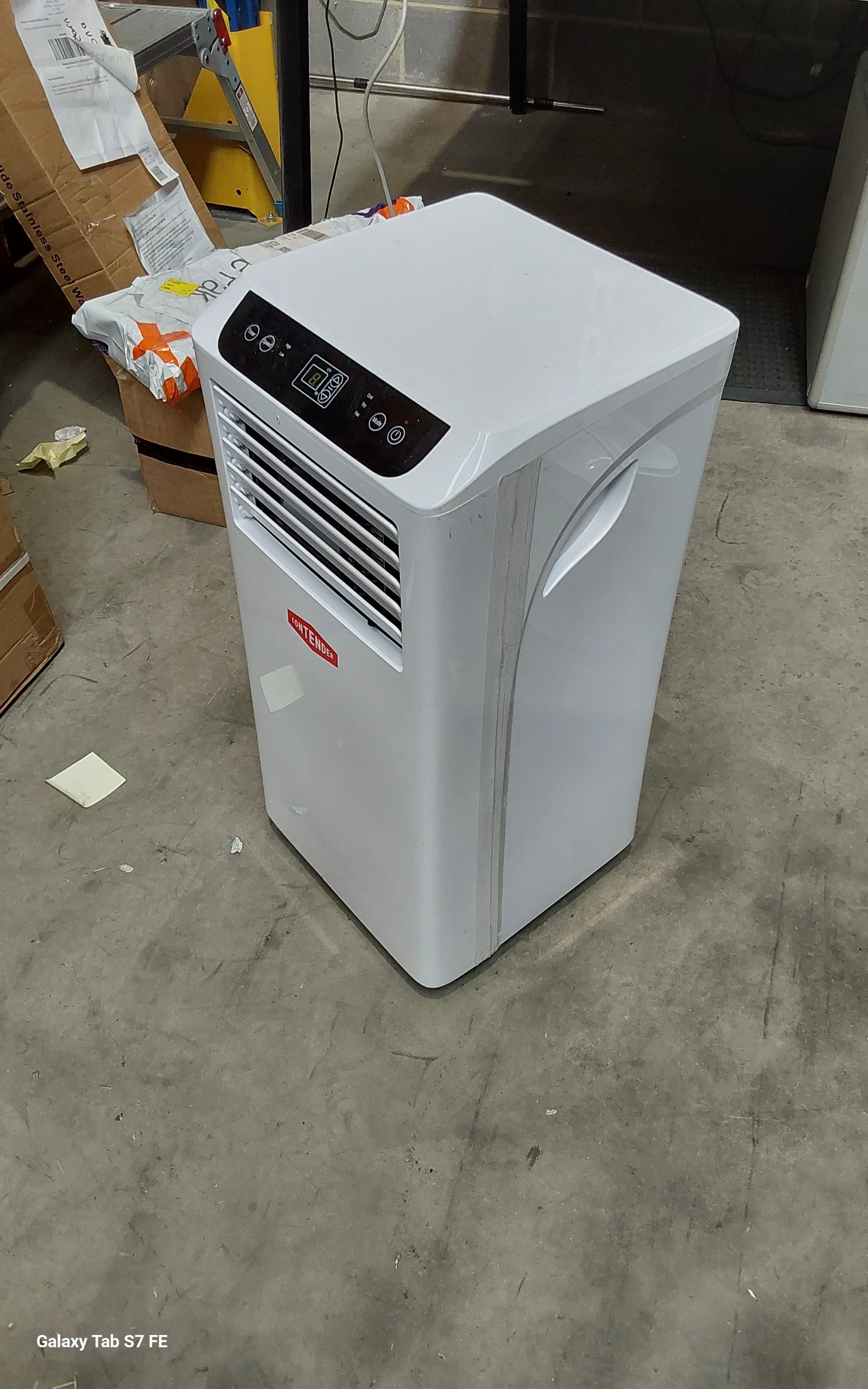 Contender Commercial 9000btu Portable Air Conditioning Unit - Window Kit Included
