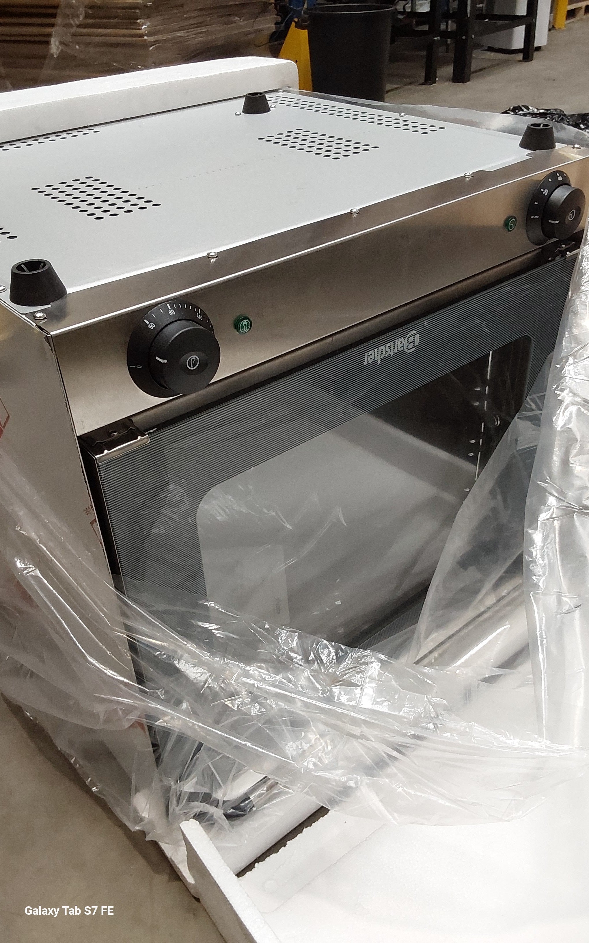 Bartscher 57L Electric Convection Oven – Fast, Even Cooking for Busy Kitchens