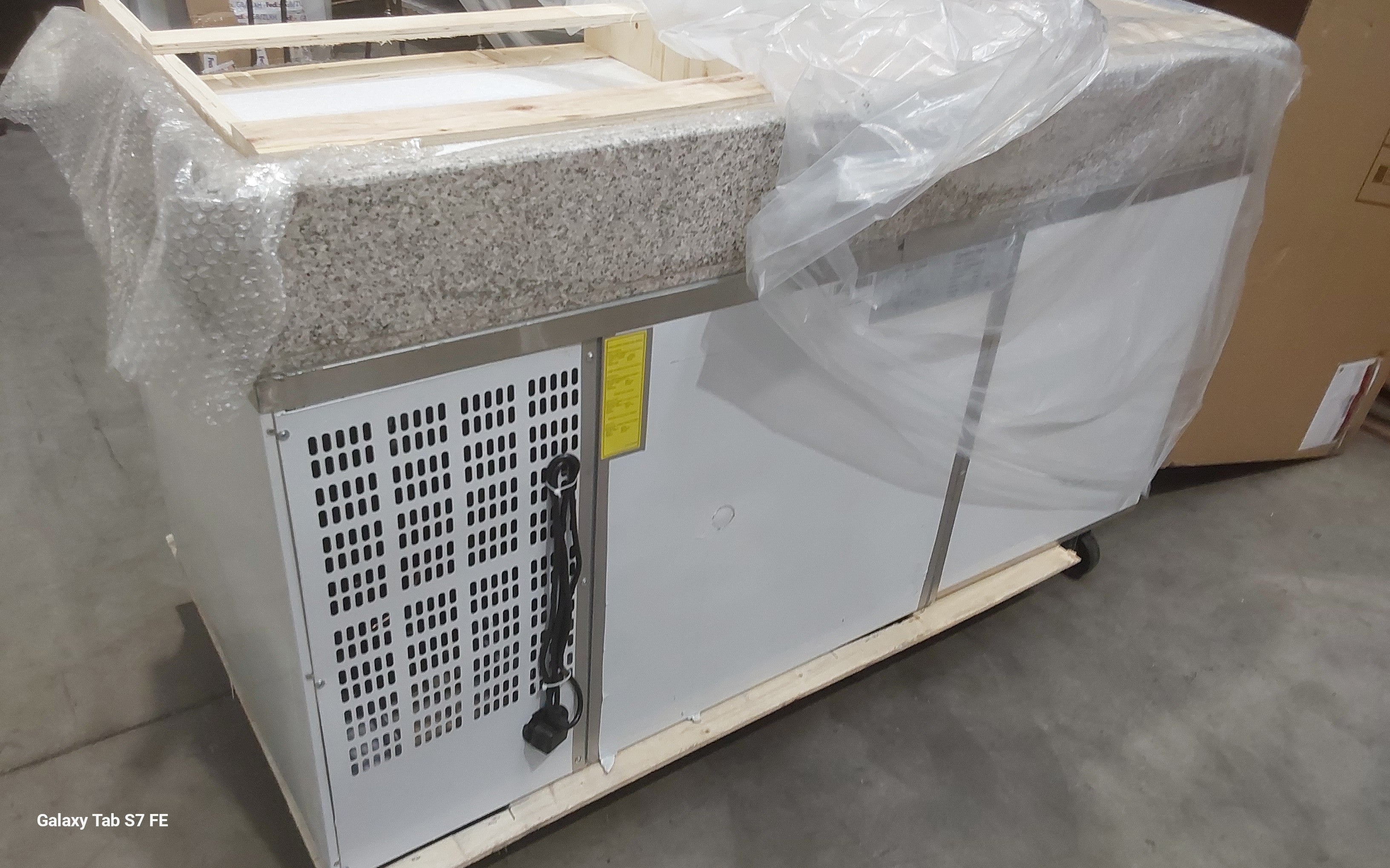 Contender 1 Door Refrigerated Prep Counter (Granite Top & 7 Dough Drawers) – Efficient Food Prep & Chilled Storage