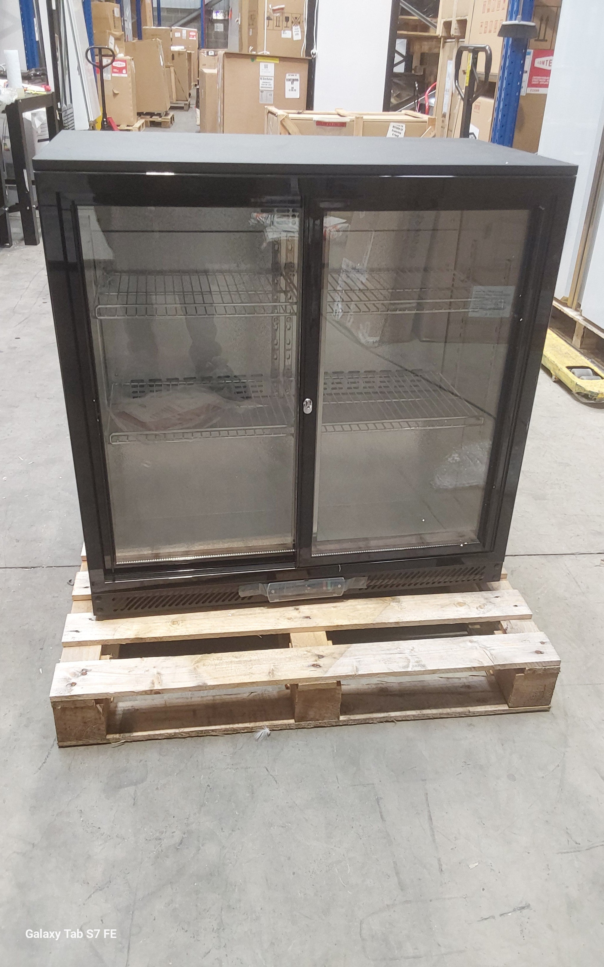 Contender 220L Double Door Bottle Cooler (Hinged) – Reliable Chilled Drinks Storage