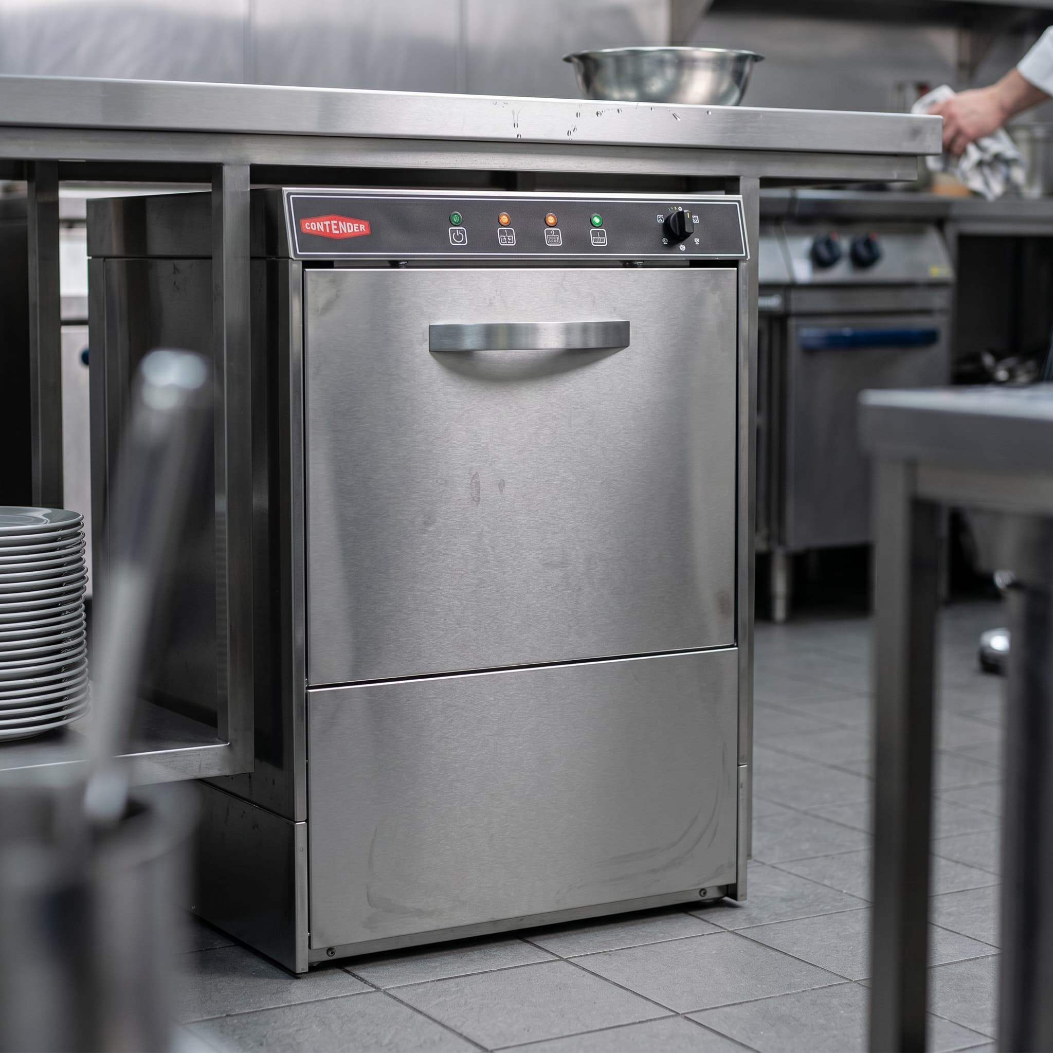 Contender Undercounter Dishwasher (Drain, Rinse & Detergent Pumps, Single Phase) – High-Performance Dishwashing