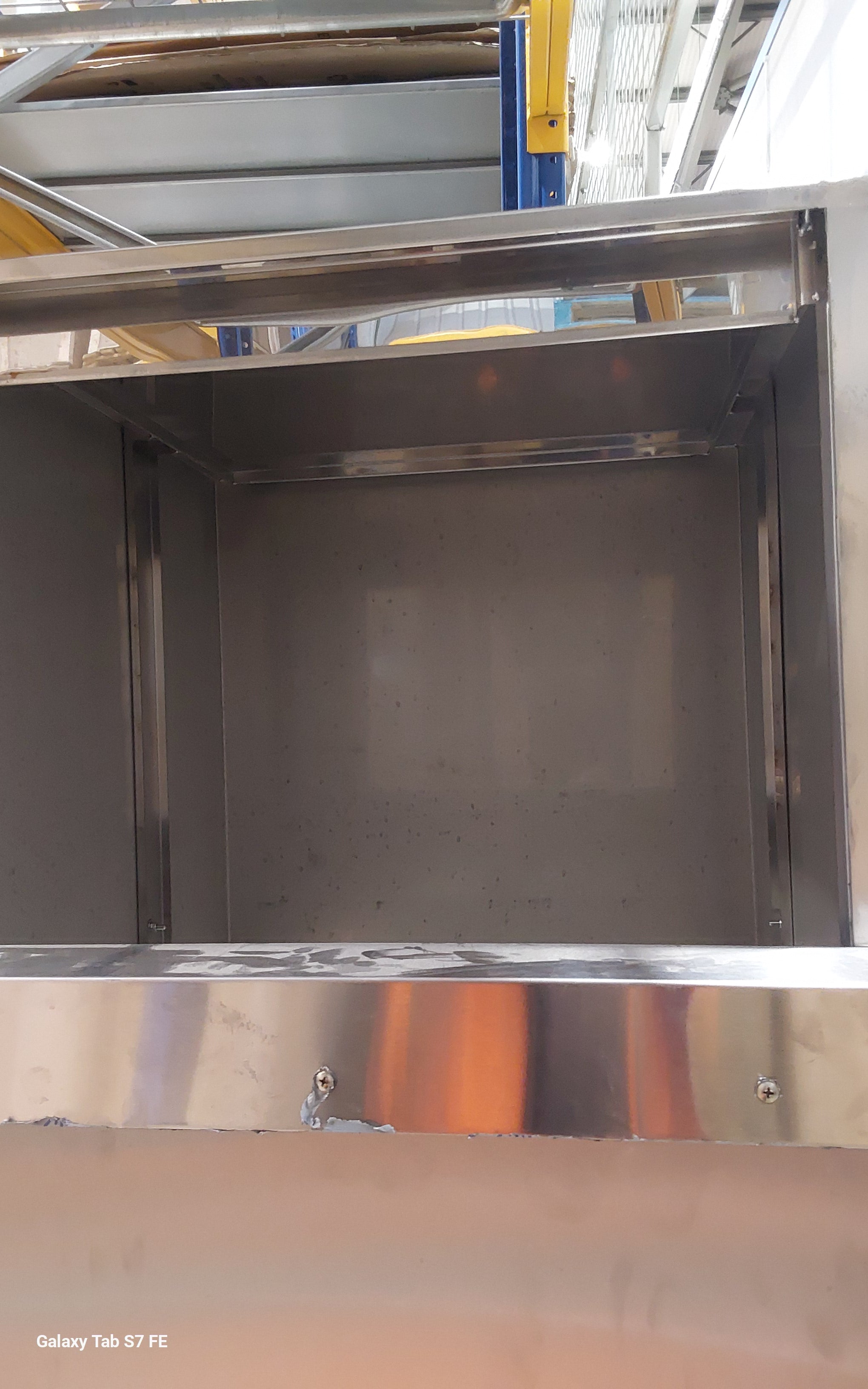 Graded unit inside the hood