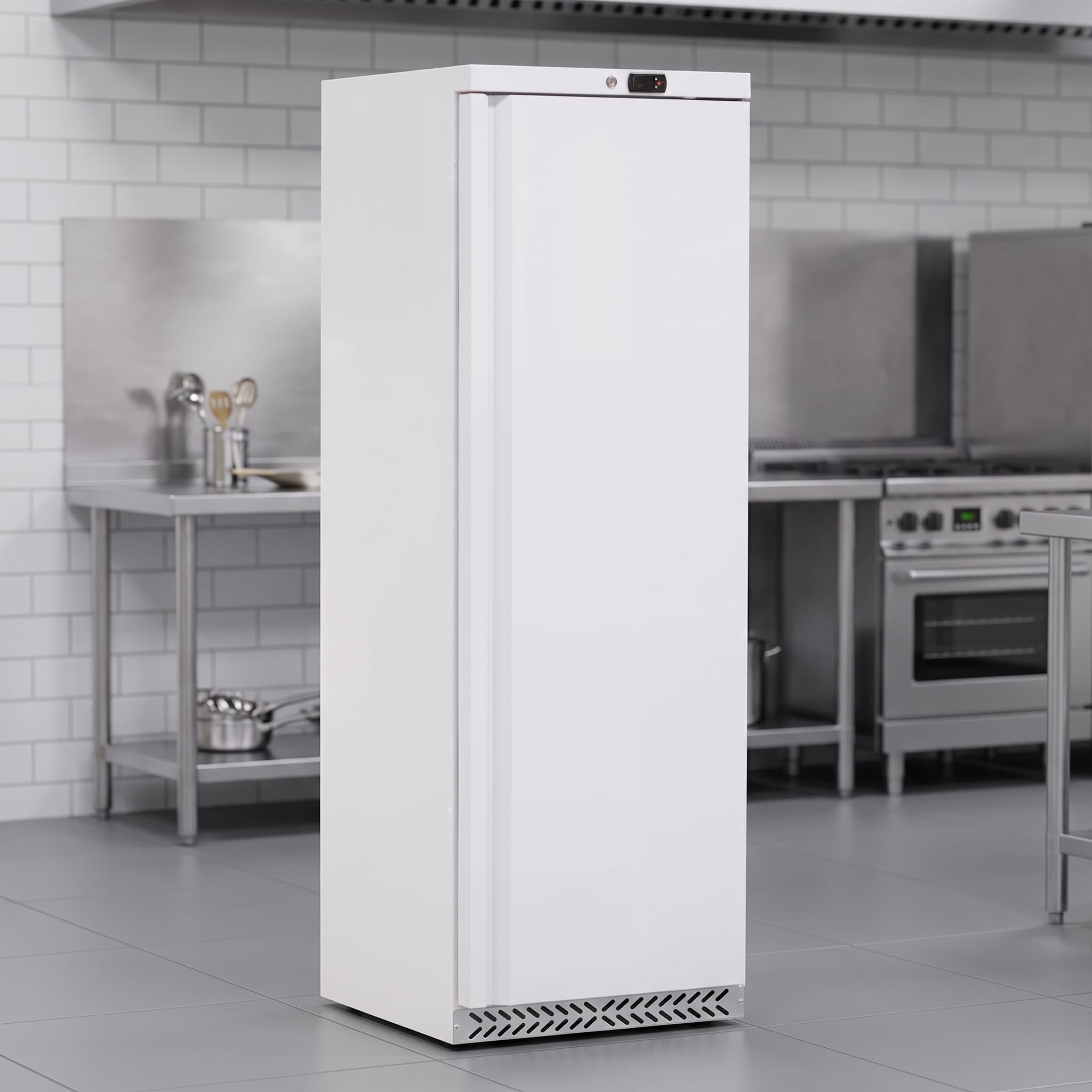 Contender 400L White Upright Freezer – Ventilated Commercial Cold Storage