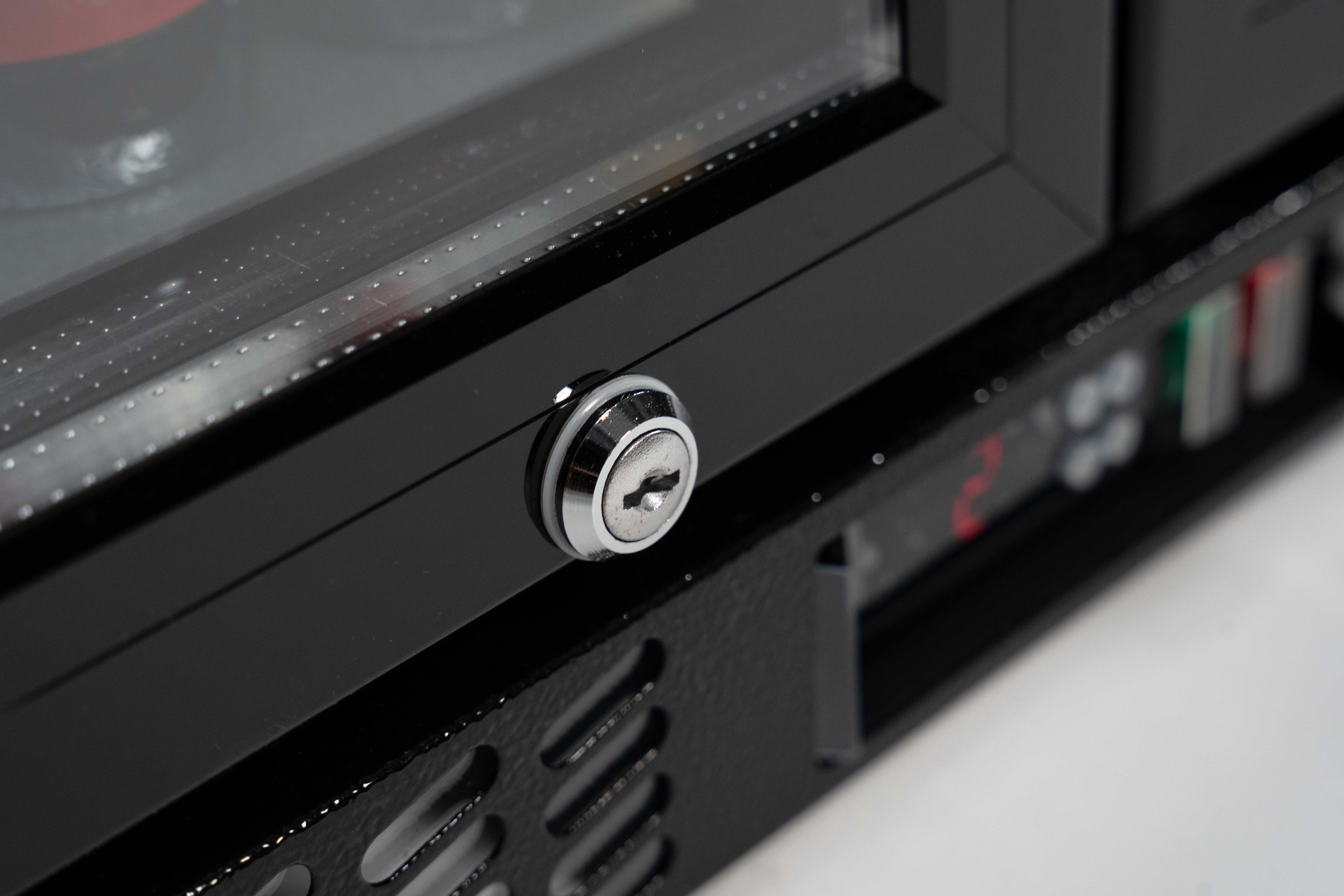 Contender Commercial 220L Hinged Double Door Bottle Cooler